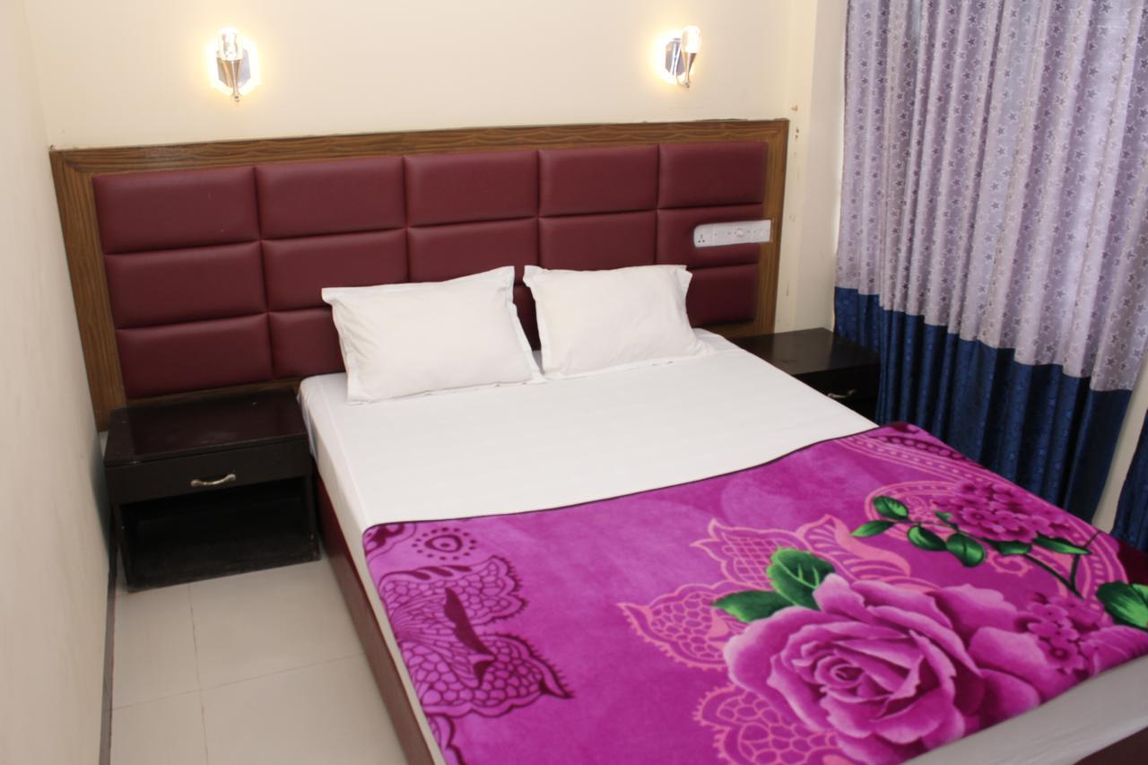Hotel Night Heaven Bāndarban Buitenkant foto