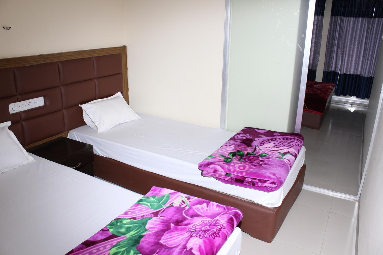 Hotel Night Heaven Bāndarban Buitenkant foto