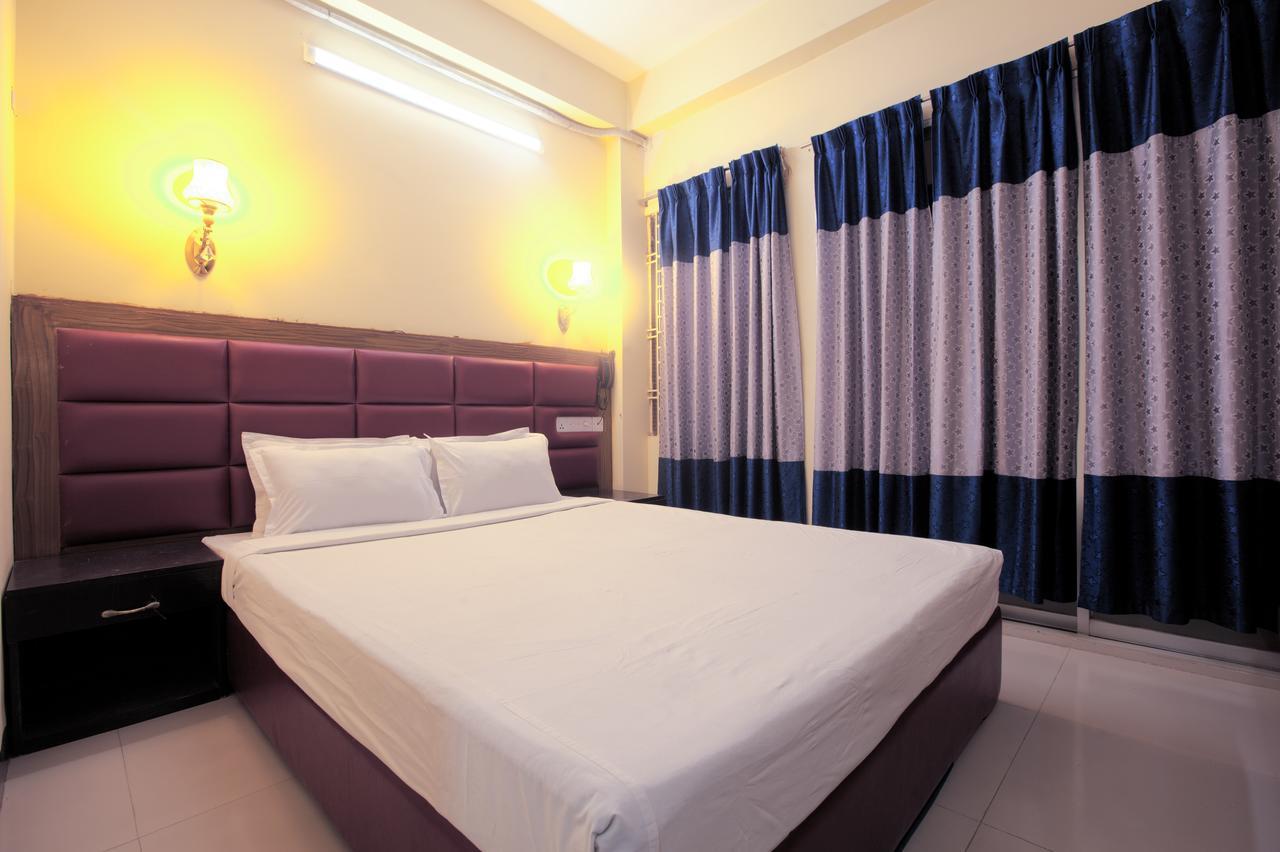Hotel Night Heaven Bāndarban Buitenkant foto