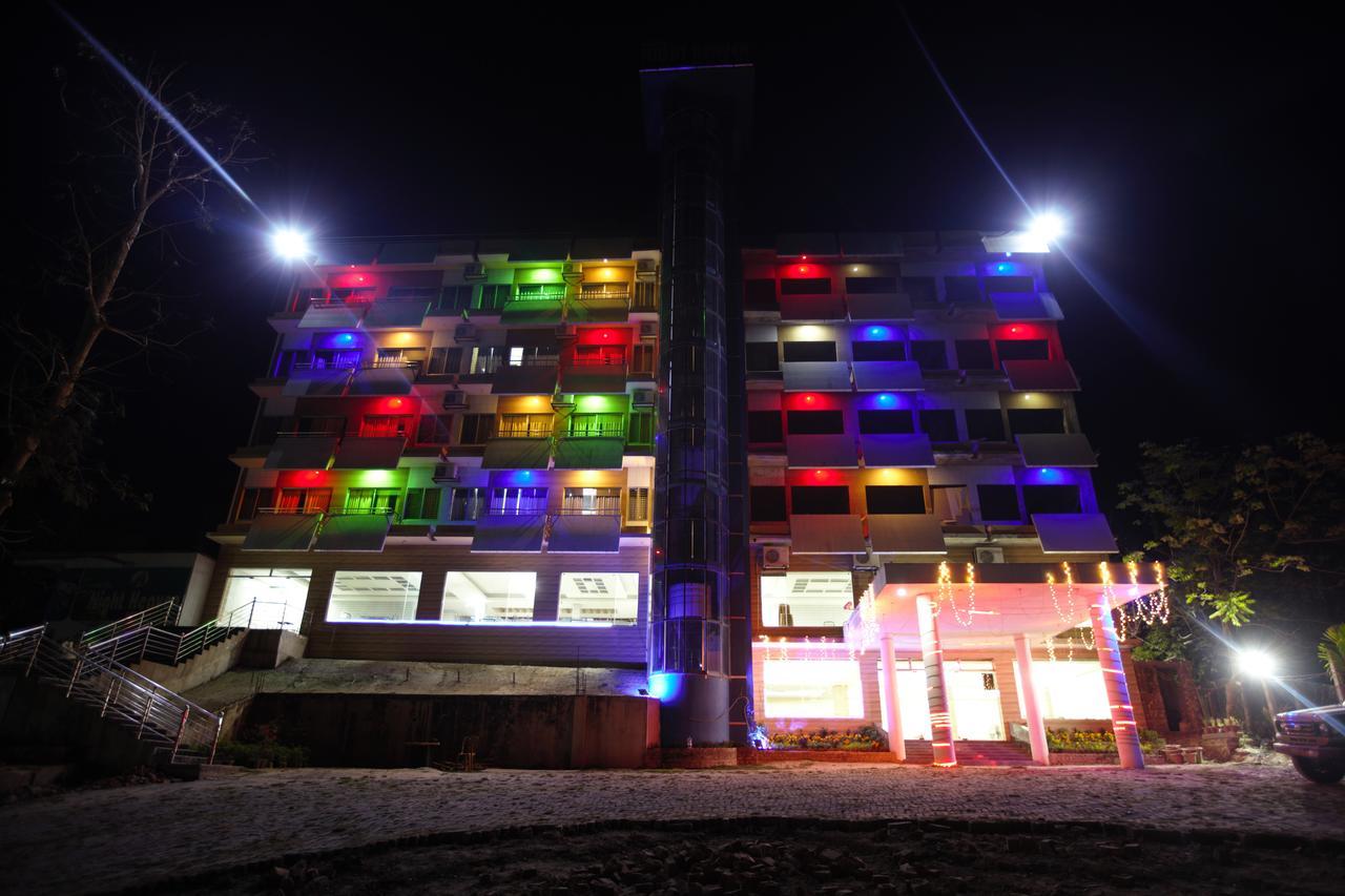 Hotel Night Heaven Bāndarban Buitenkant foto